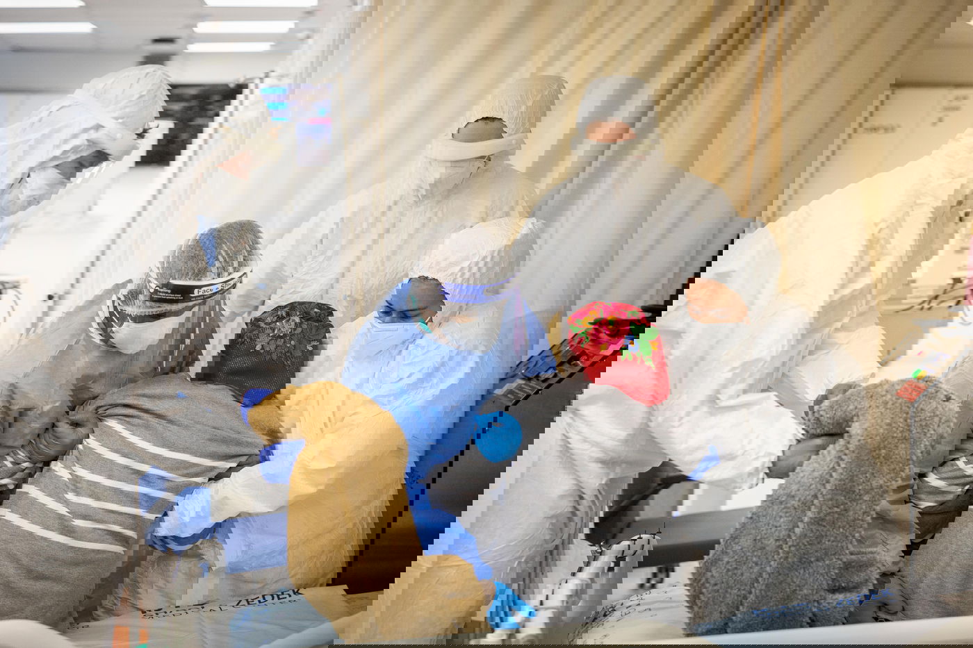 כך נראית הפעילות במחלקת הקורונה; צפו