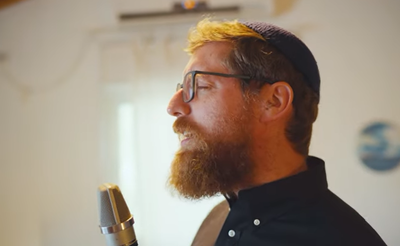 יצחק מאיר ומקהלת 'הנחבאים אל הכלים': ישמח ישראל