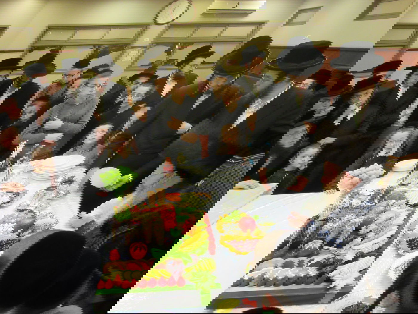 ט"ו בשבט בחסידות קרעטשניף-קרית גת