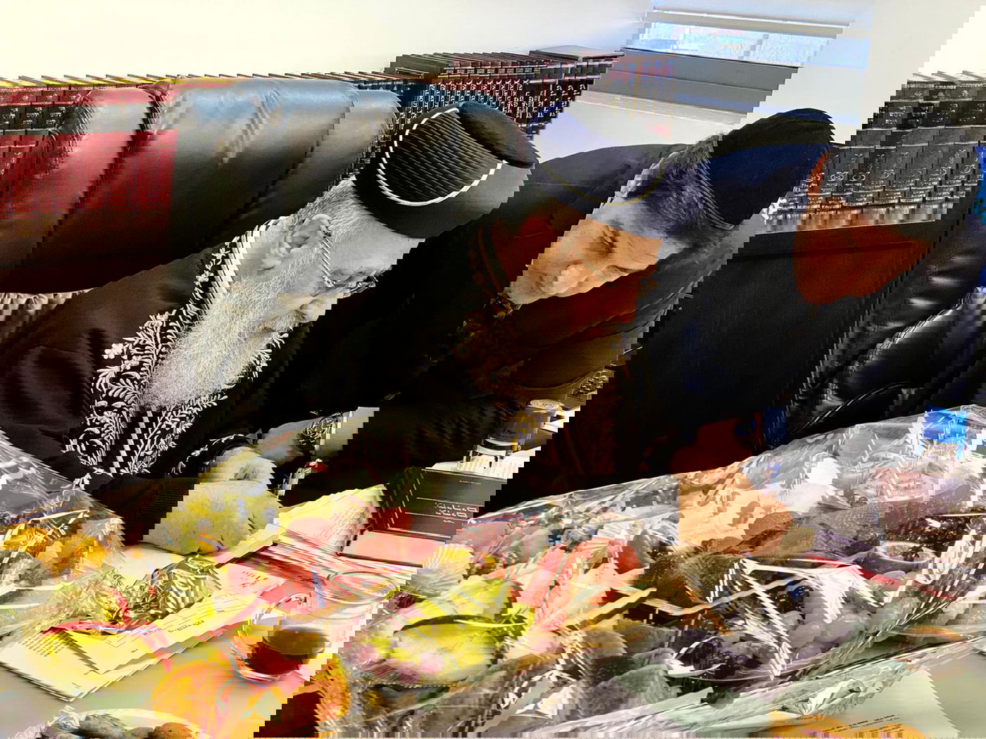 סלסלת הפירות של רב הסלבס לראשון לציון