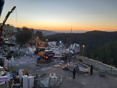 חלק מהמתחם ההרוס במירון