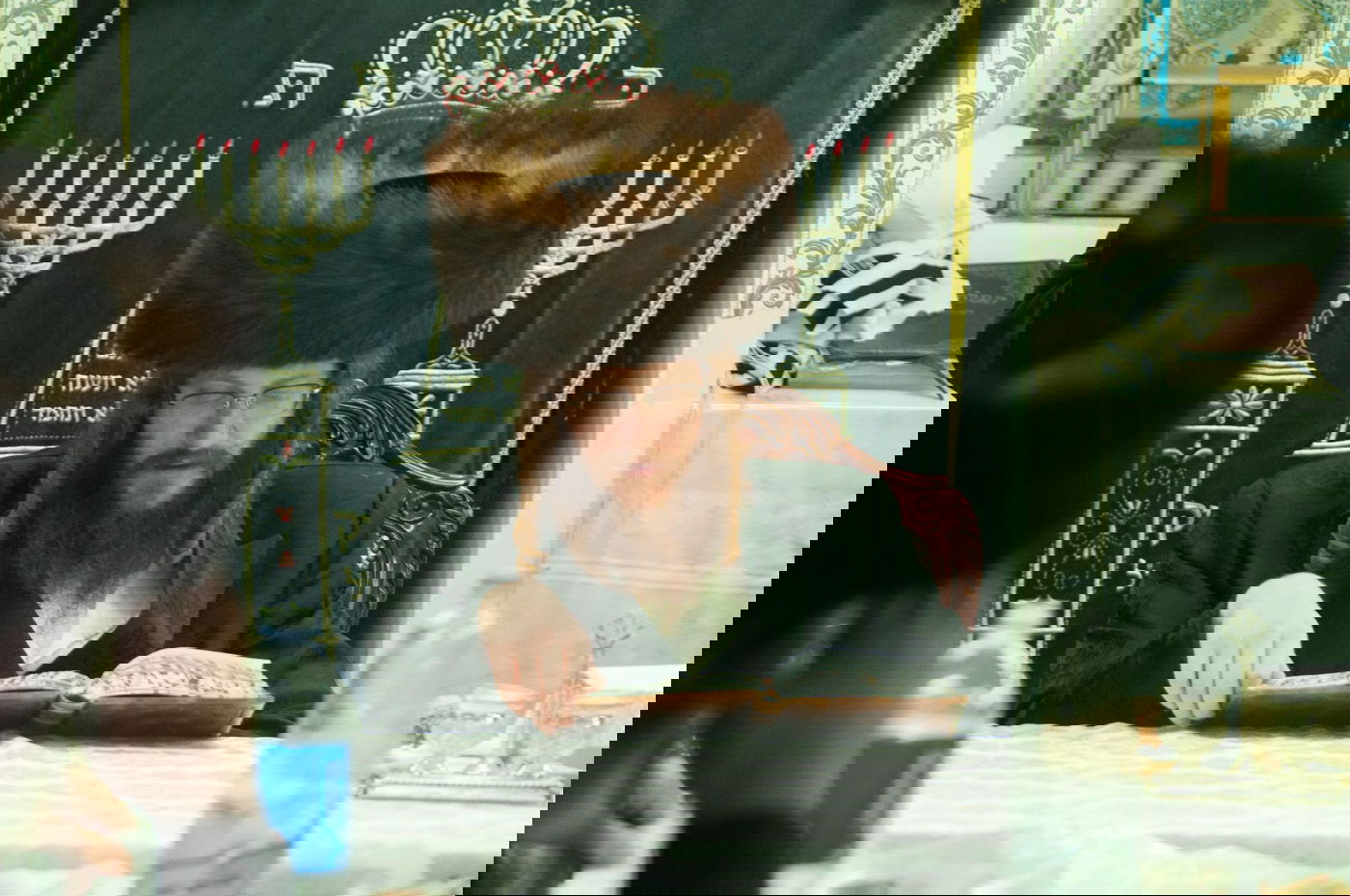 תיעוד: שבת שירה וט"ו בשבט בחסידות קאליב