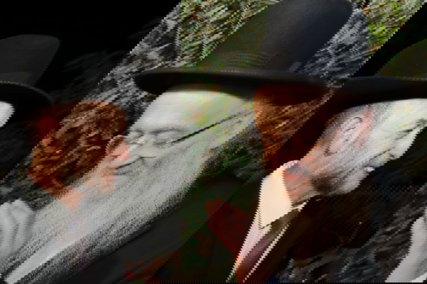 אורי מקלב לצד הרב אפרתי