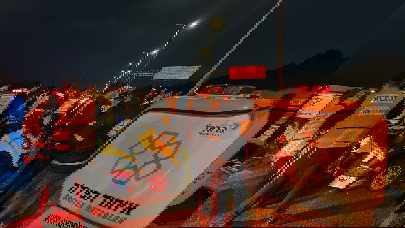 שני הרוגים ושני פצועים קשה בתאונה בכביש 4