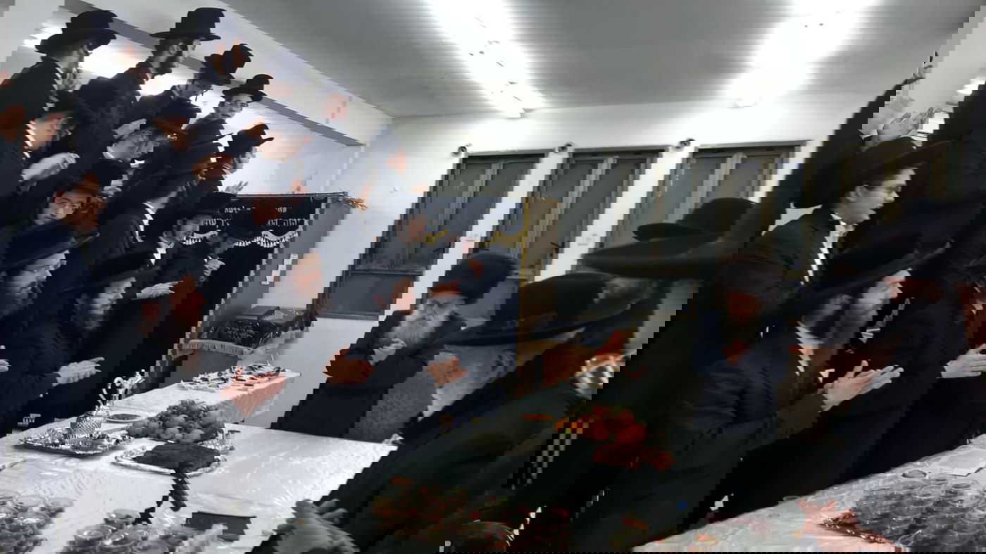 ב'ט"ו בשבט' בבוטושאן שרו ניגוני ימים נוראים