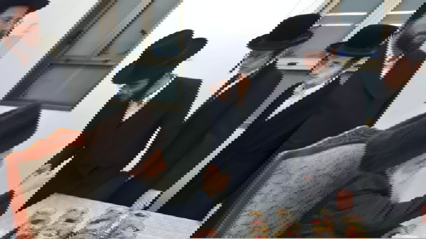 ב'ט"ו בשבט' בבוטושאן שרו ניגוני ימים נוראים