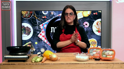 מנה ששווה להתבשר בשבילה: ירקות מוקפצים עם פסטרמות ואורז