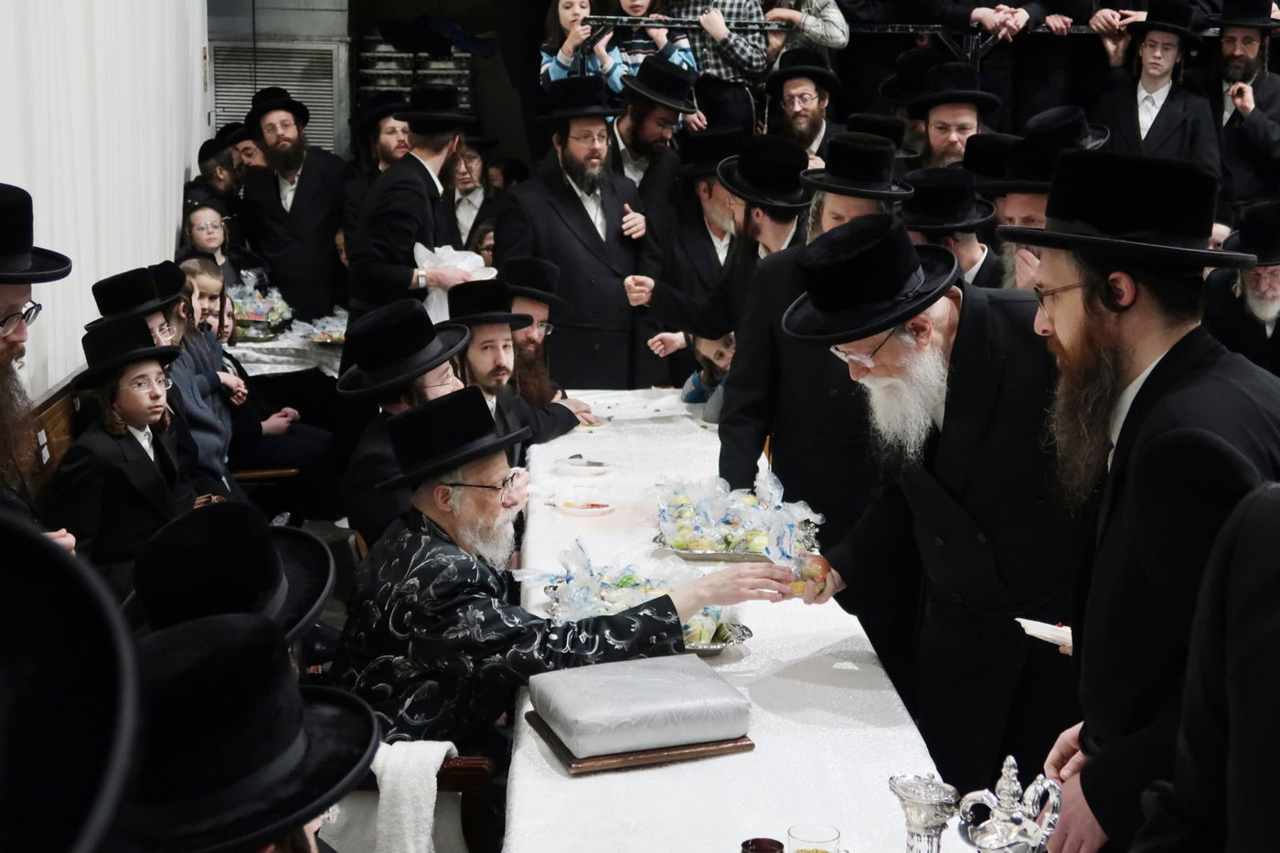 ט"ו בשבט בחסידות סערט ויז'ניץ; תיעוד