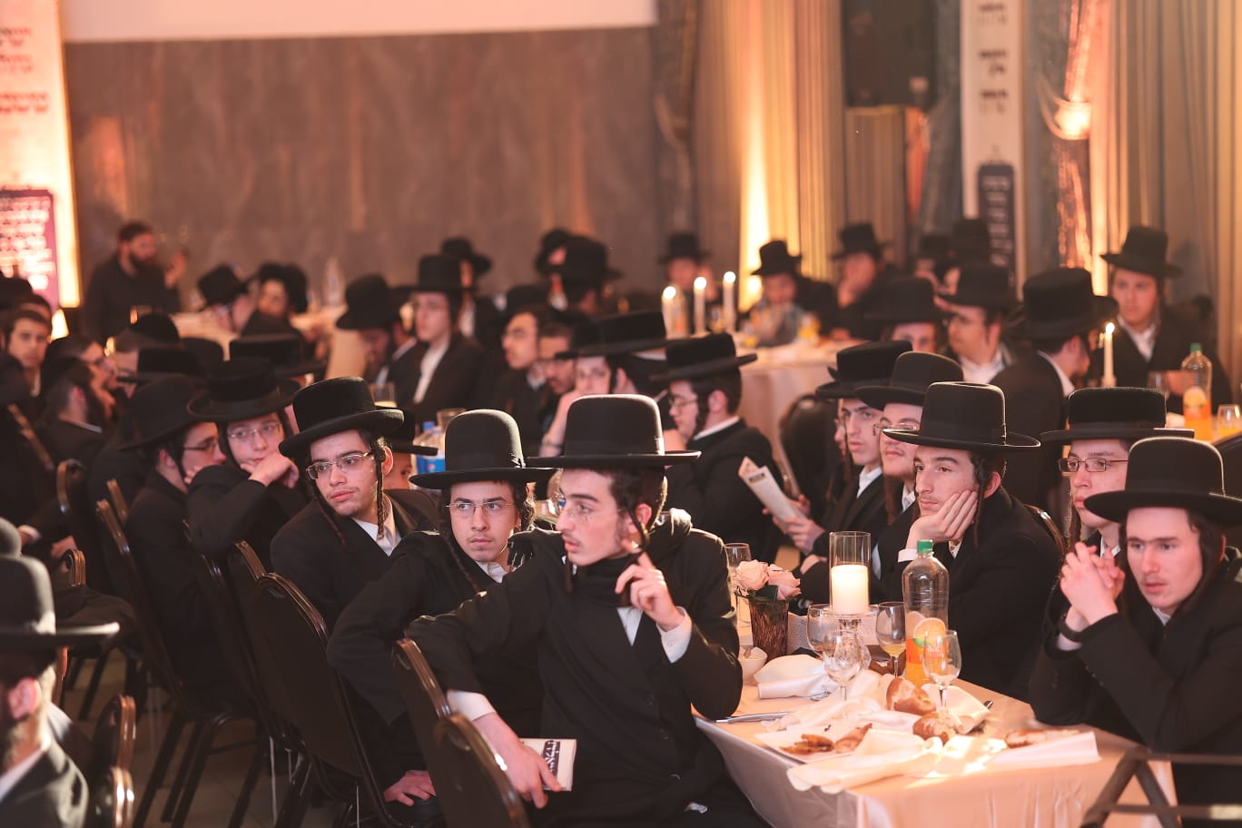 הבחורים בכינוס