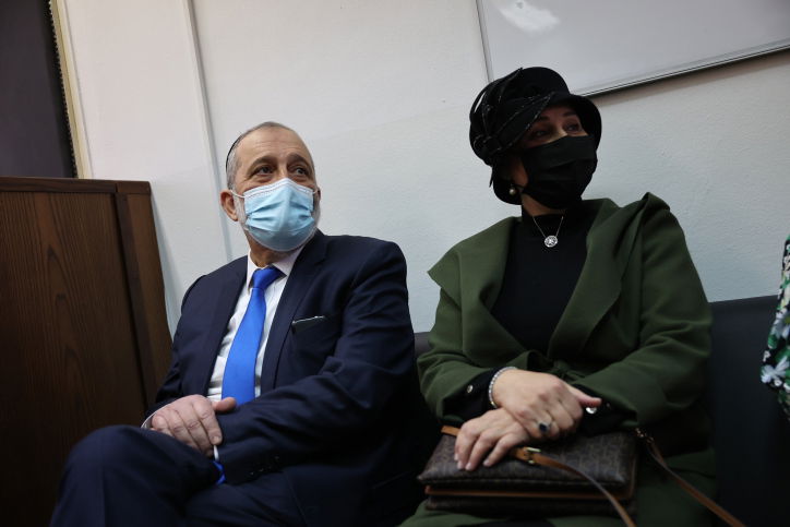 אריה ויפה דרעי באולם בית המשפט