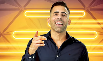 אופיר סלומון במחרוזת חדשה: "אוהב לחיות"