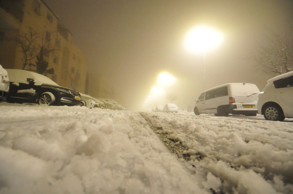 בובות באישון ליל: מראות השלג בביתר עילית