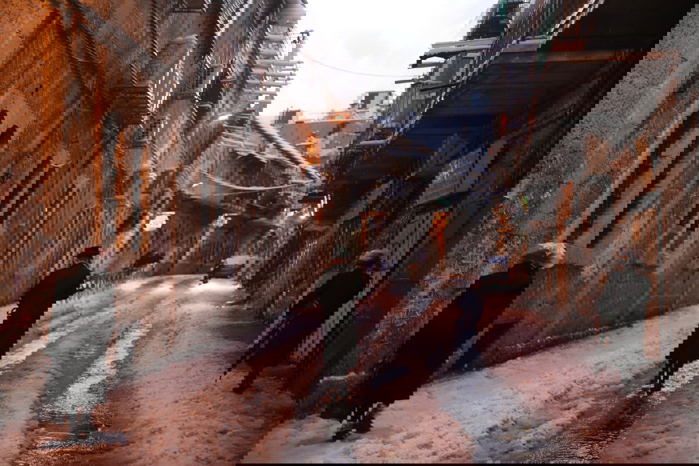 חגיגה ירושלמית • עיר הבירה נצבעה בלבן; הלימודים בוטלו