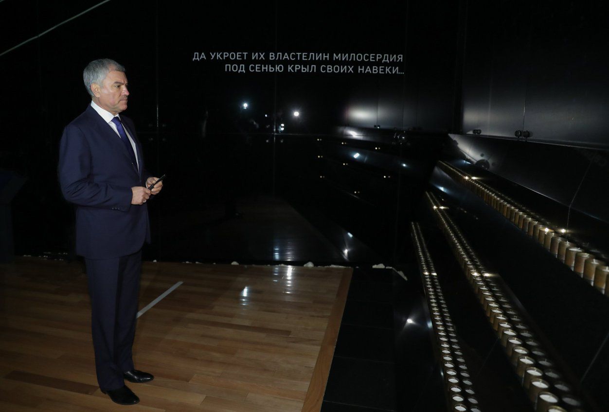 יום השואה הבינלאומי: רבה של רוסיה ב'אל מלא רחמים'