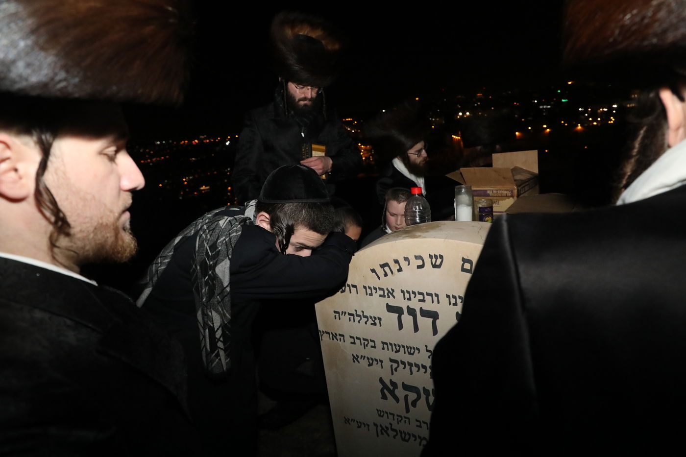 לרגל היארצייט: הרבי מזוטשקא עלה לקבר אביו