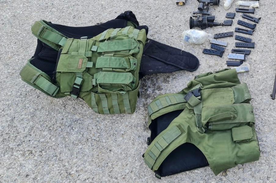 מסתערבים עצרו חמישה שהחזיקו אקדחים