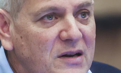 מספר החולים הקשים - יעלה; אך שר הבריאות אופטימי