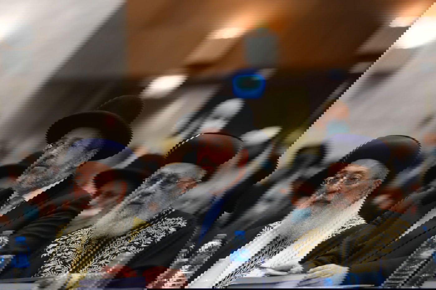 הרבנים בכנס חירום נגד הרפורמות בדת; 'אל תגעו במשיחי'