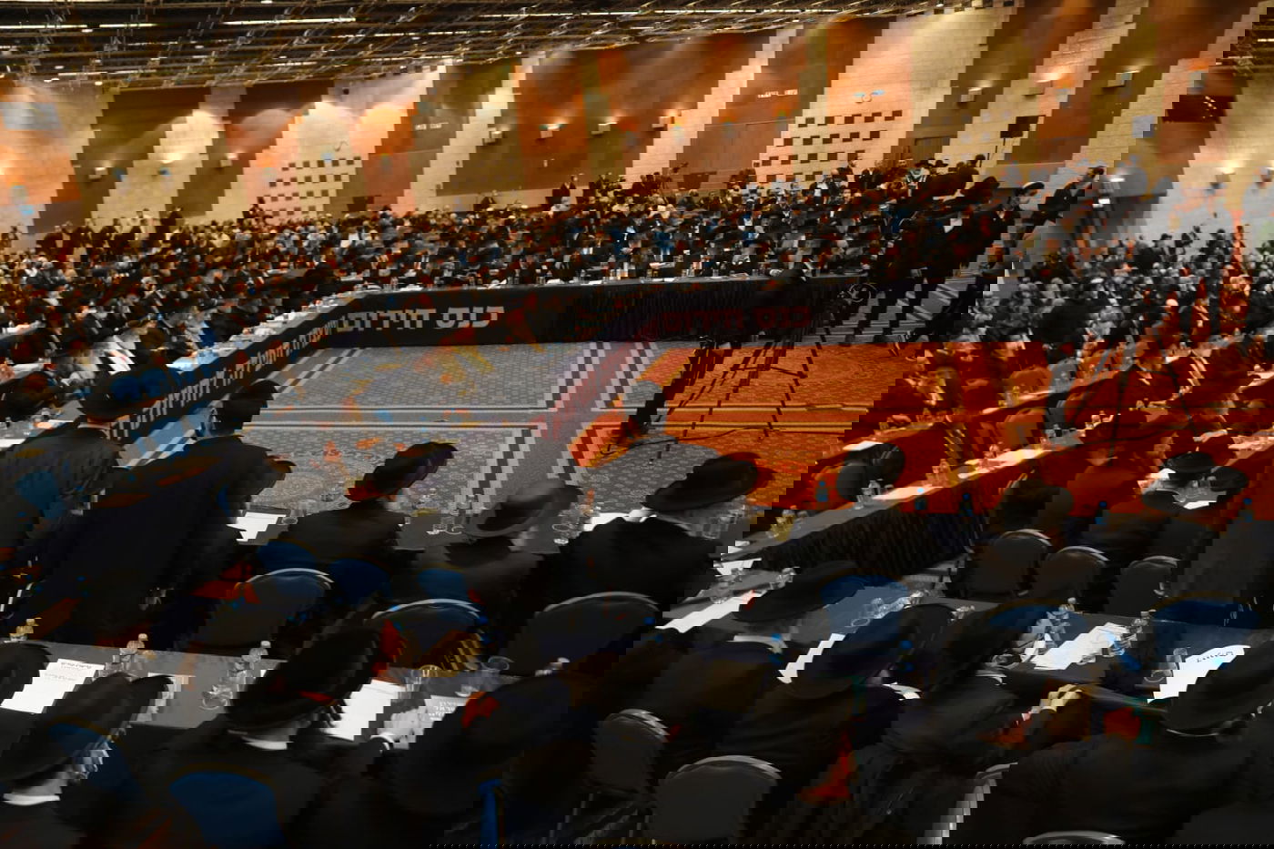 הרבנים בכנס חירום נגד הרפורמות בדת; 'אל תגעו במשיחי'