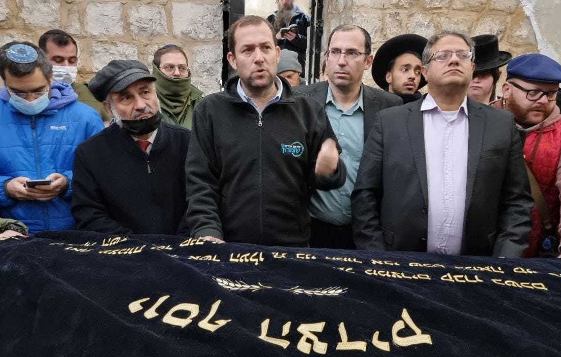 ח"כים נכנסו לקבר יוסף - הערבים התפרעו