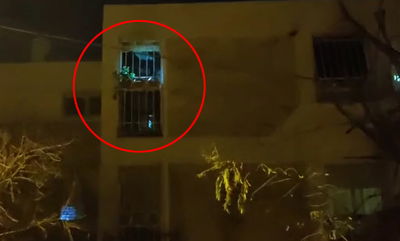 החוקרים בזירת השריפה