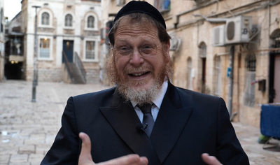 לקרוא תהילים; זו הסגולה שלכם להיום • צפו