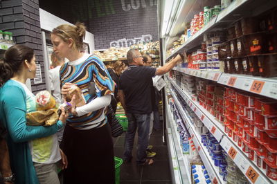 גם דיפלומט מתקפלת ודוחה את ההתייקרות