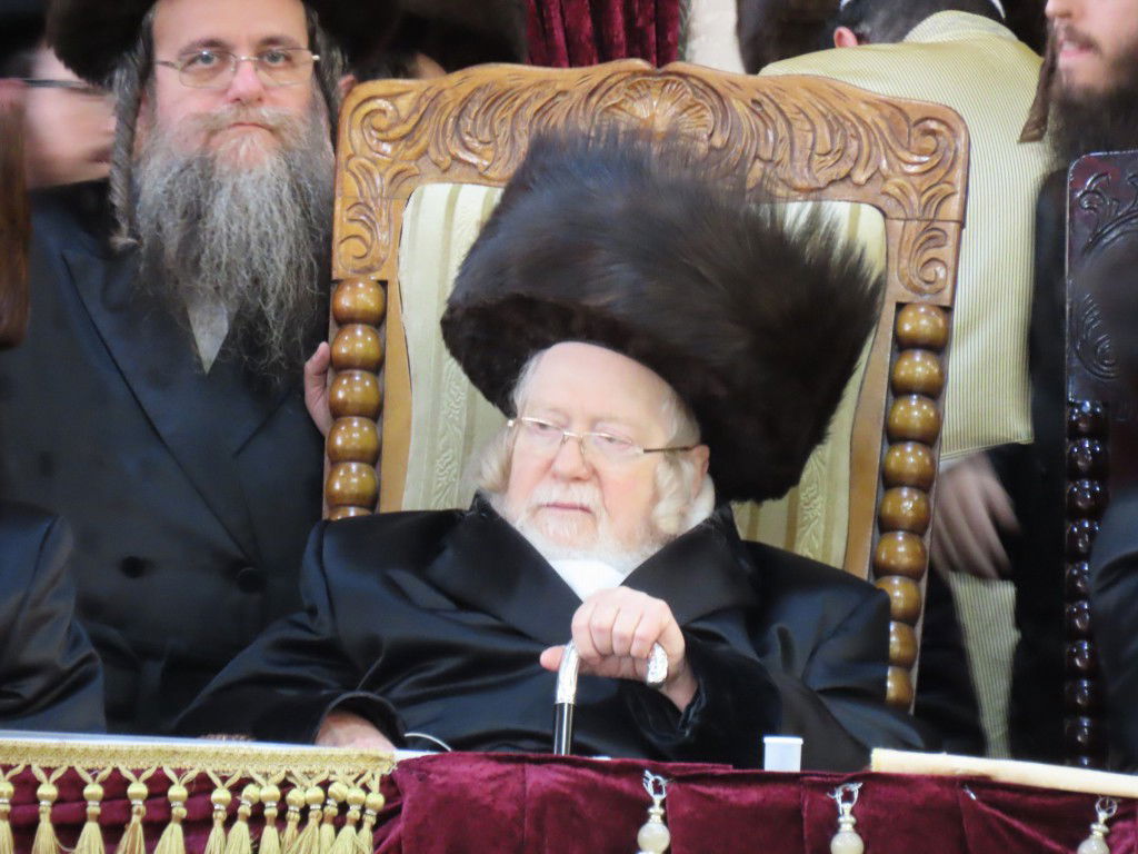 מאות בשמחת החתונה לנכד האדמו"ר מתוא"י