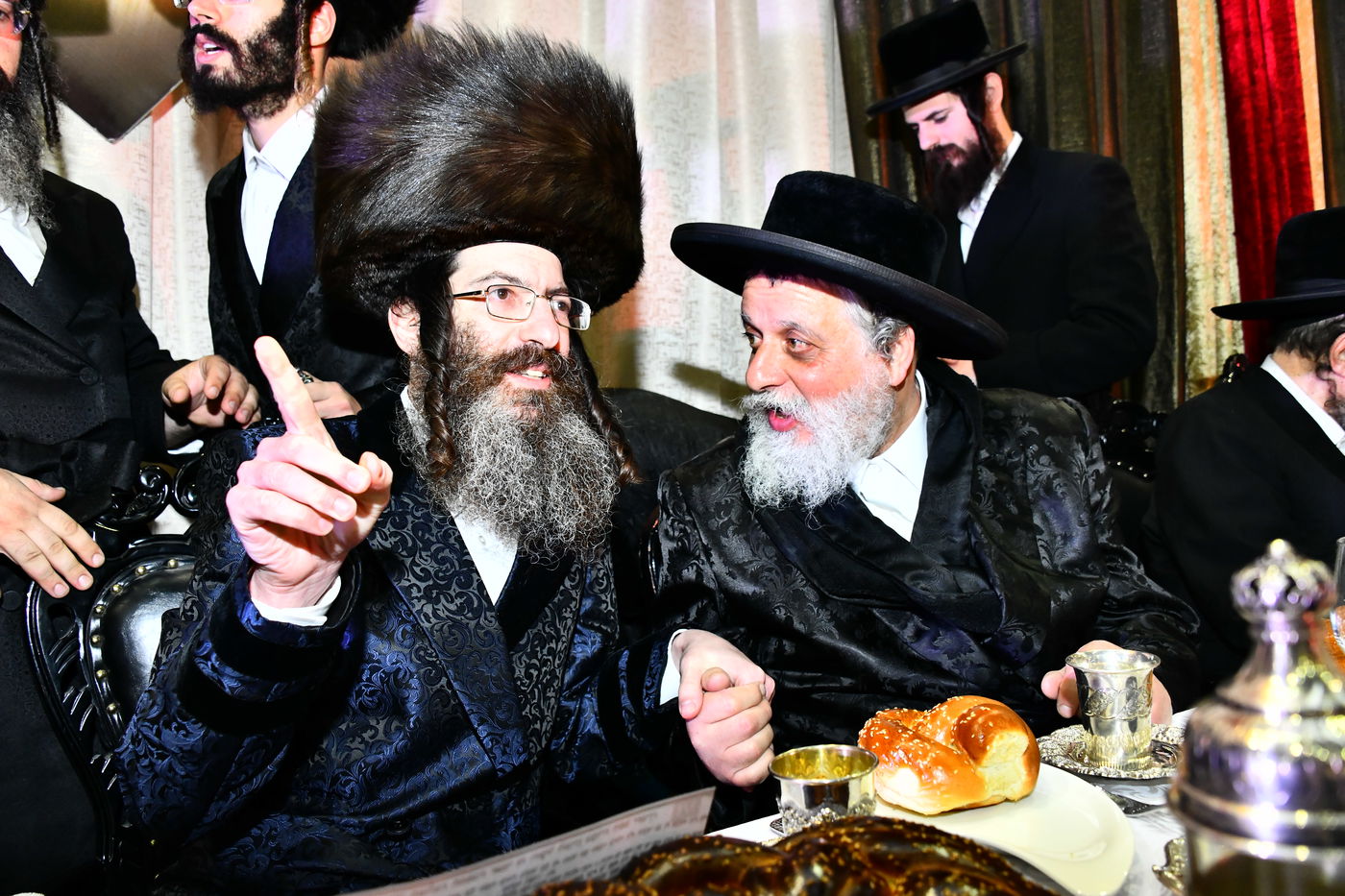 ברעננה הכניסו ספר תורה חדש לזכרו של האדמו"ר מקליוולנד