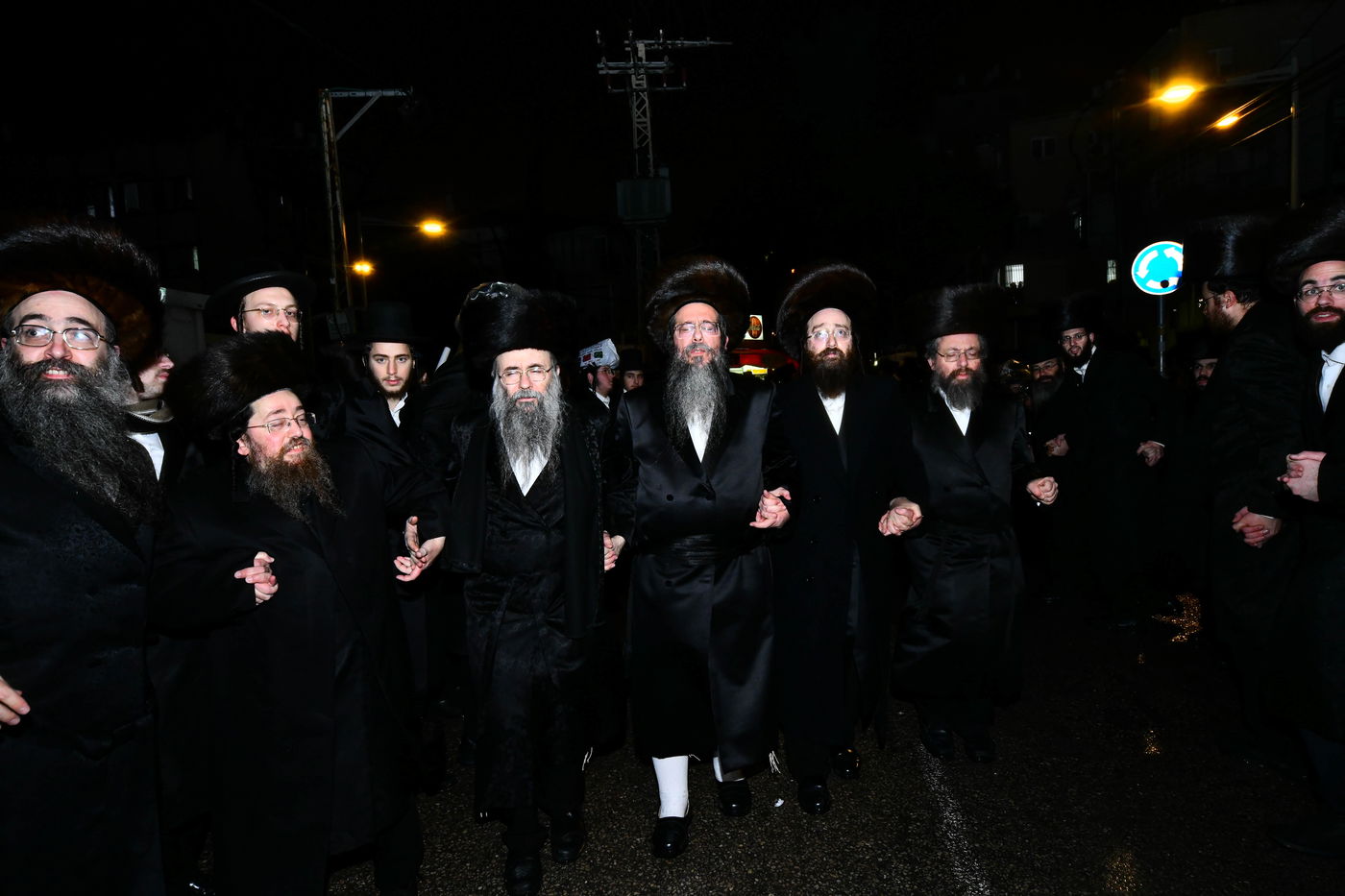 שנה לפטירת גאב"ד 'שבט הלוי': הוכנס ספר תורה