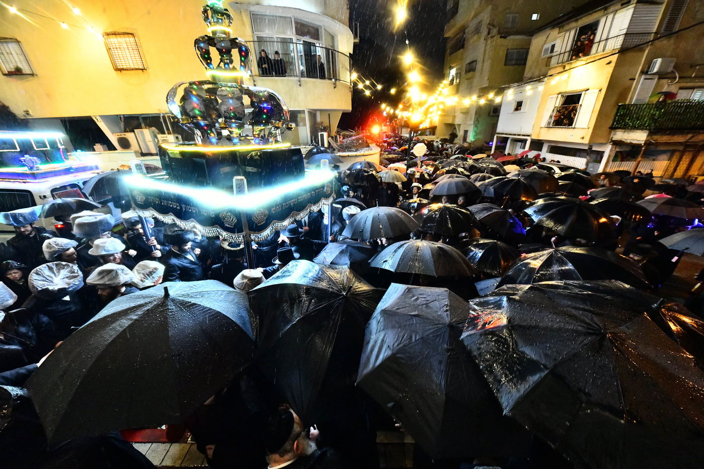 שנה לפטירת גאב"ד 'שבט הלוי': הוכנס ספר תורה