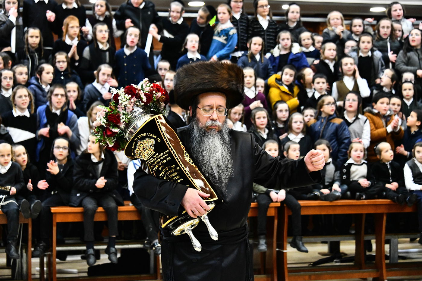 שנה לפטירת גאב"ד 'שבט הלוי': הוכנס ספר תורה