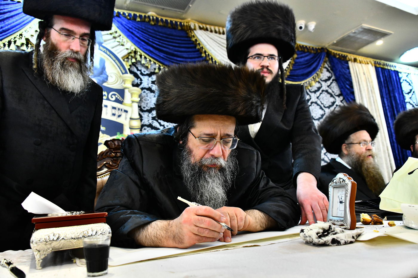 שנה לפטירת גאב"ד 'שבט הלוי': הוכנס ספר תורה