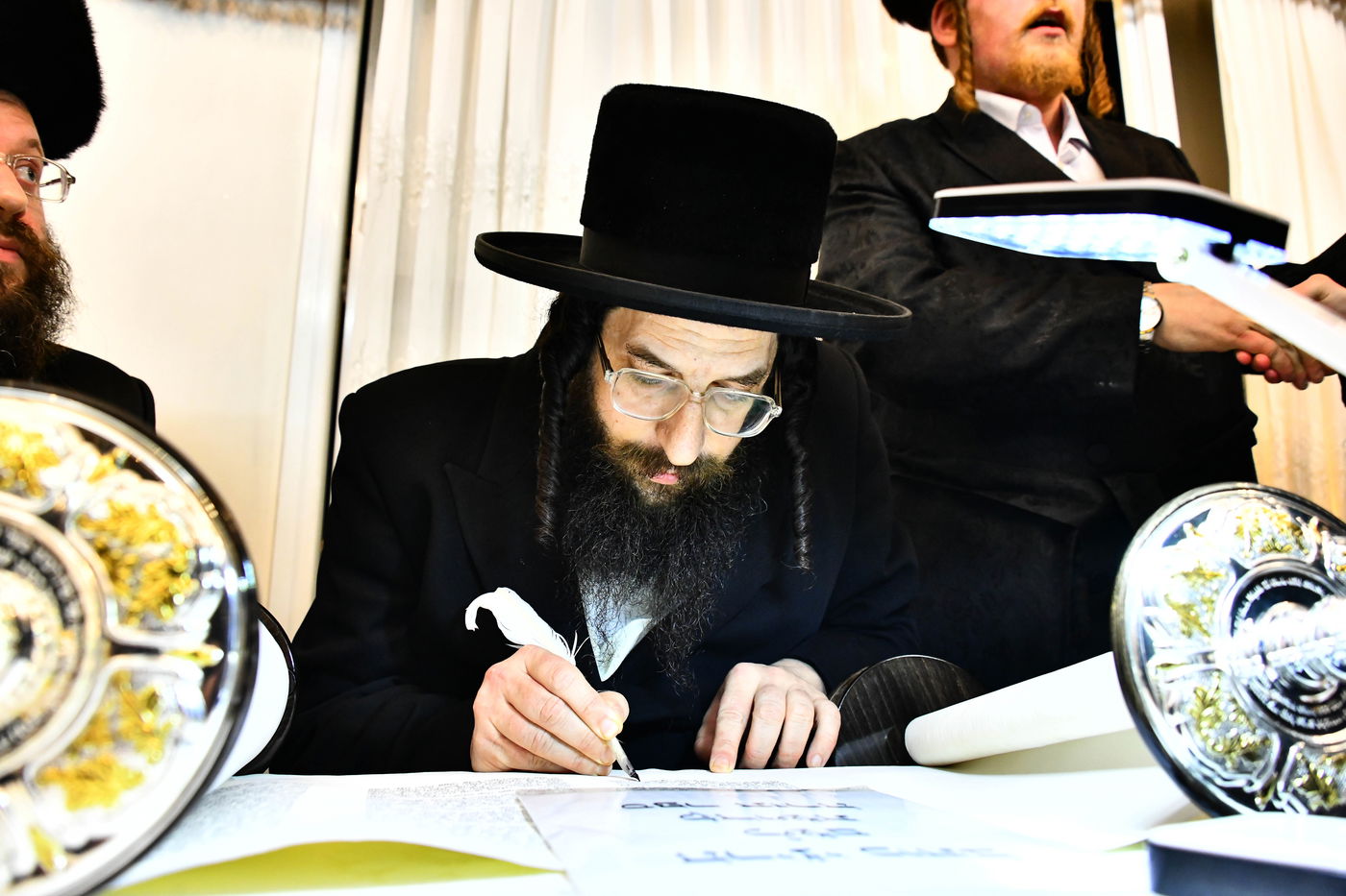 שנה לפטירת גאב"ד 'שבט הלוי': הוכנס ספר תורה