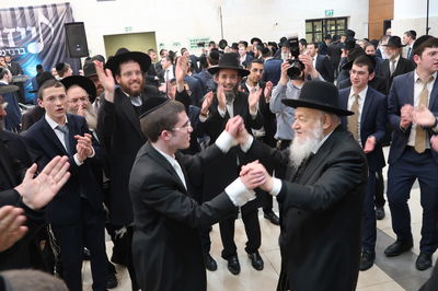 בשמחת החתונה