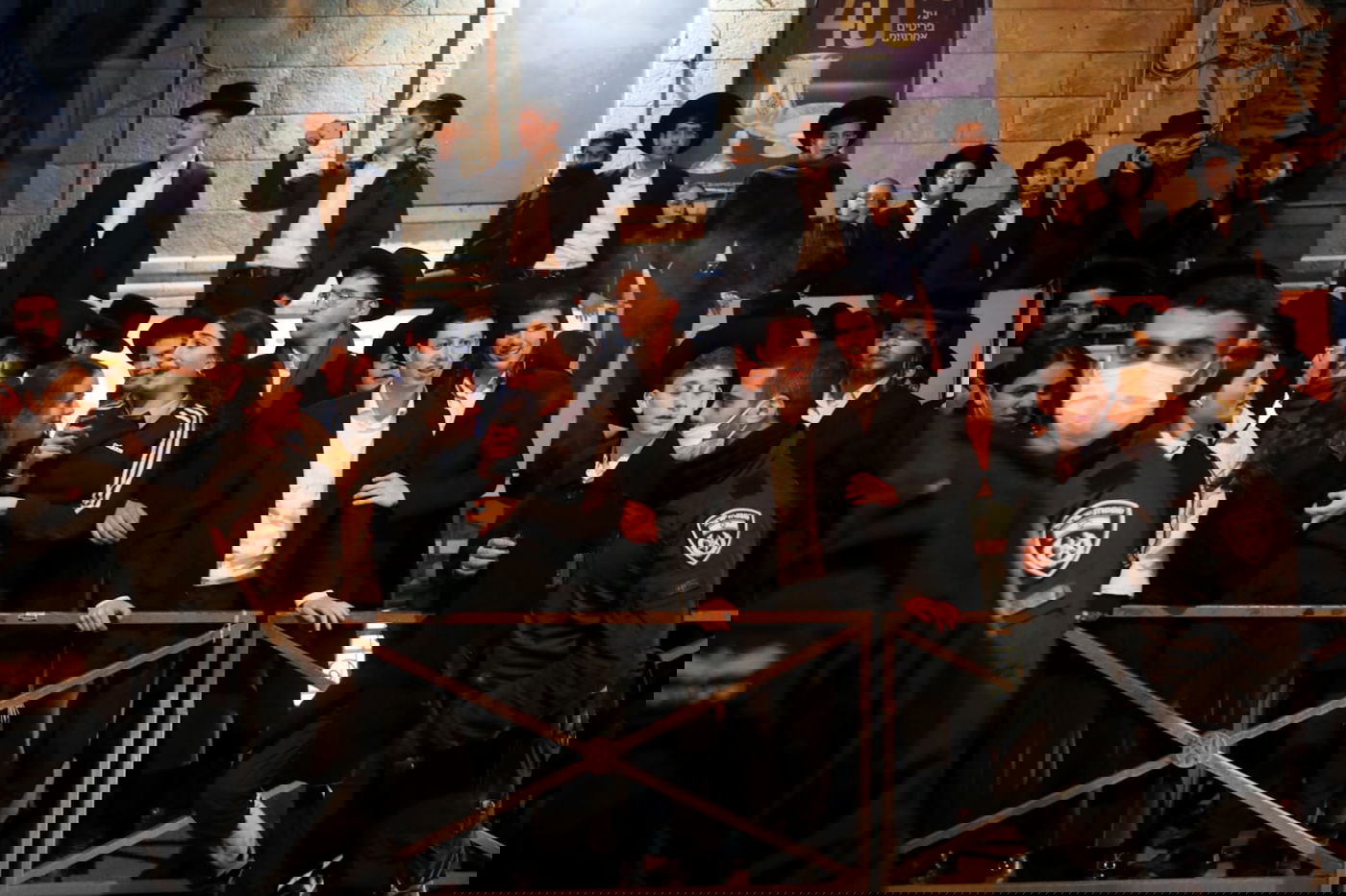 3 חנויות נכנעו, המפגינים התמקדו ברביעית