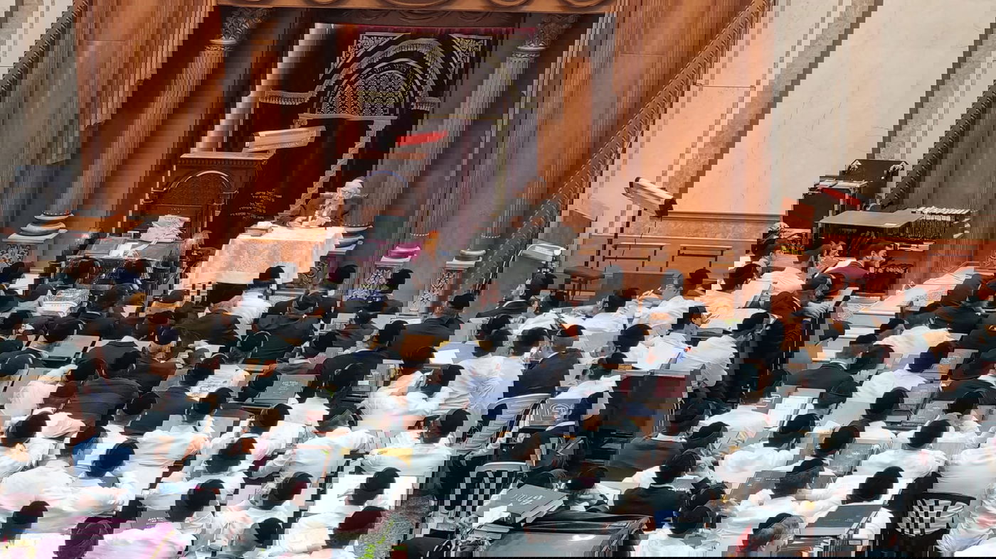 הגר"ג אדלשטיין בשיחה בפוניבז', הערב