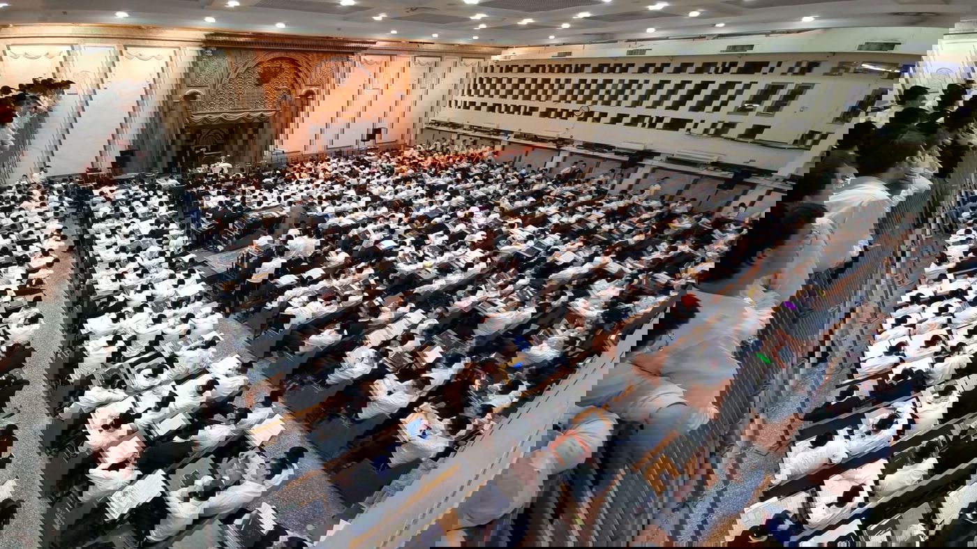 הגר"ג אדלשטיין בשיחה בפוניבז', הערב