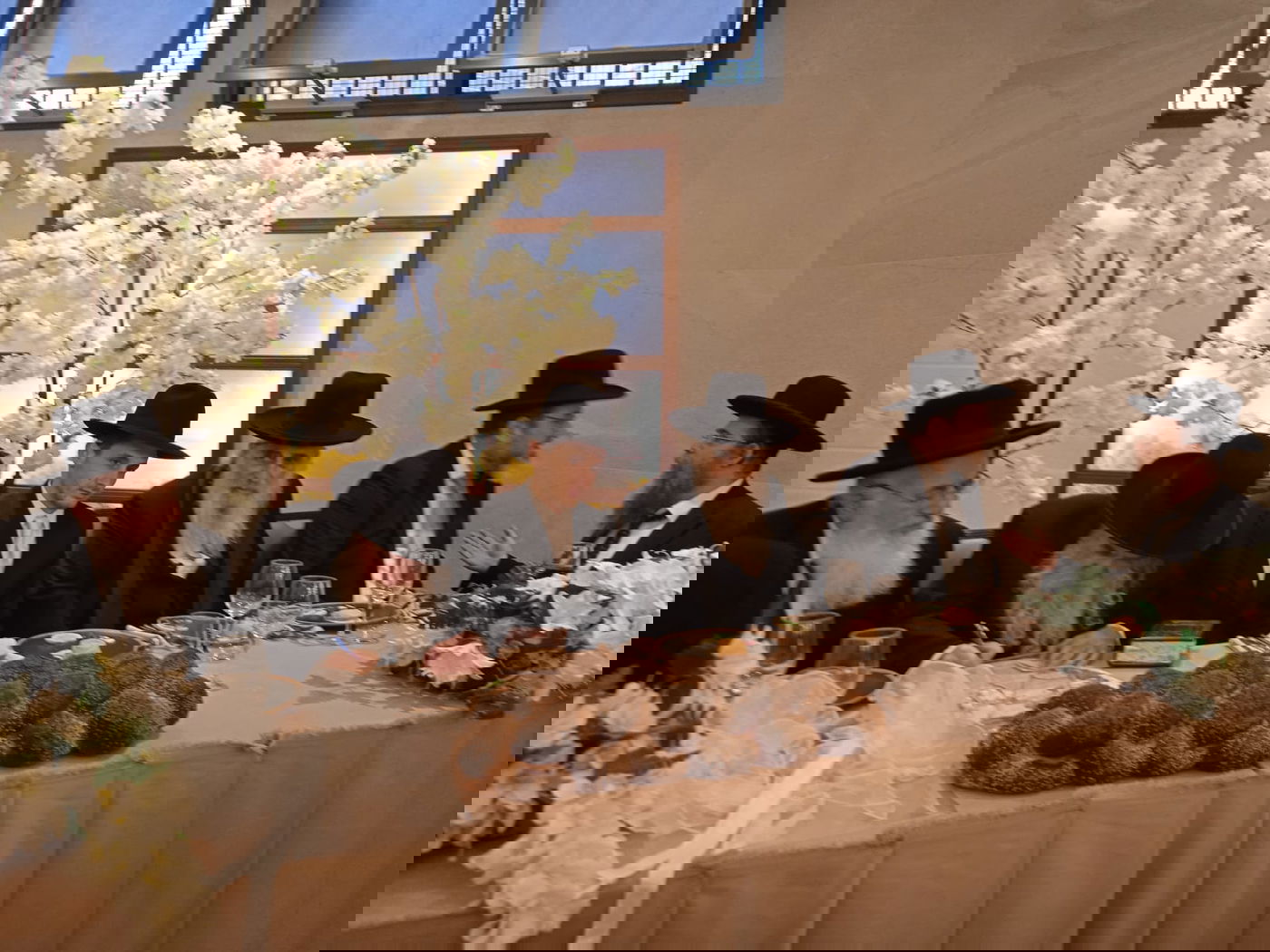 ראש הכולל החולה חיתן את בנו • תיעוד