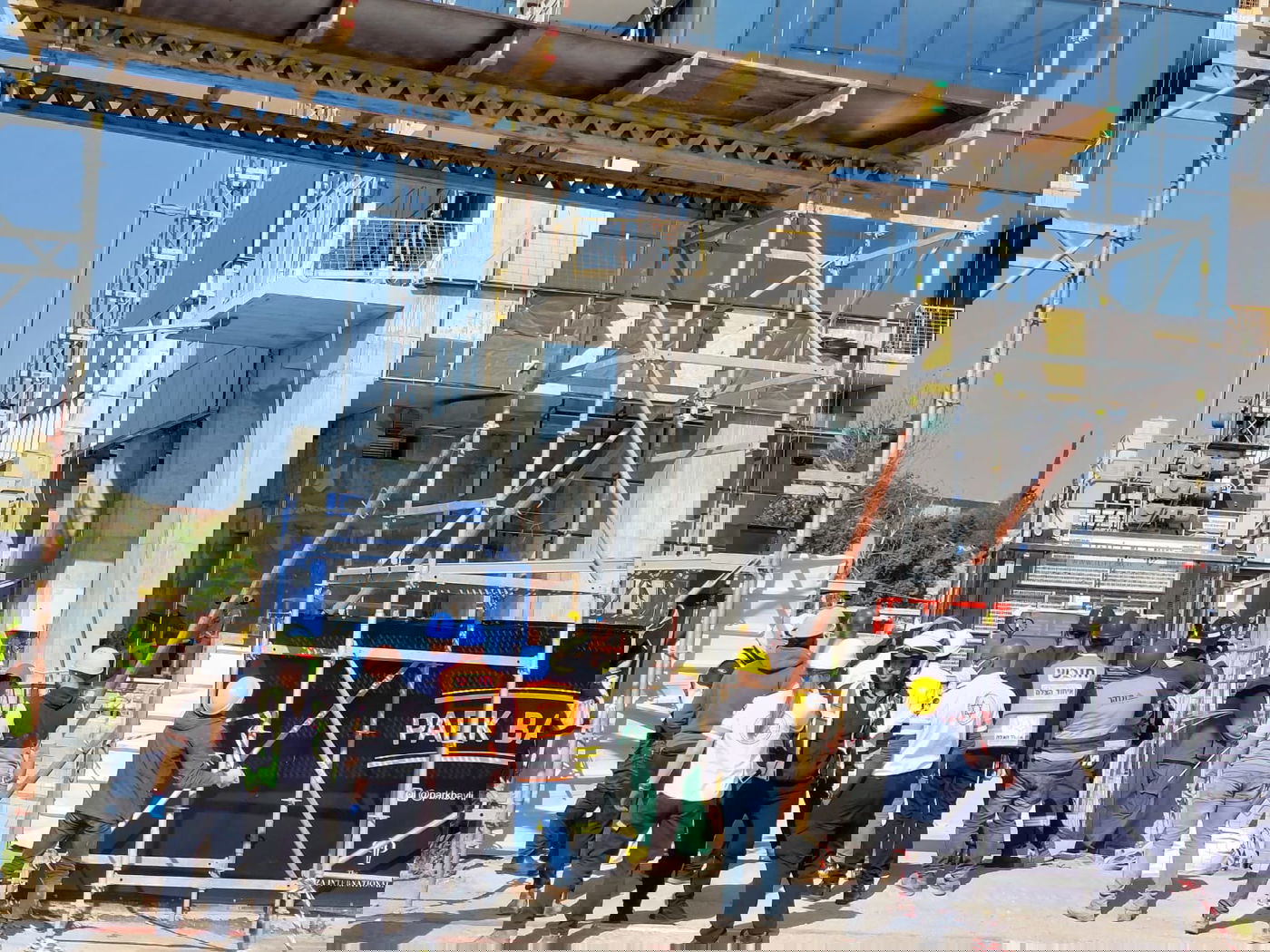 תל אביב: שני פועלים נפלו מגובה רב - נהרגו