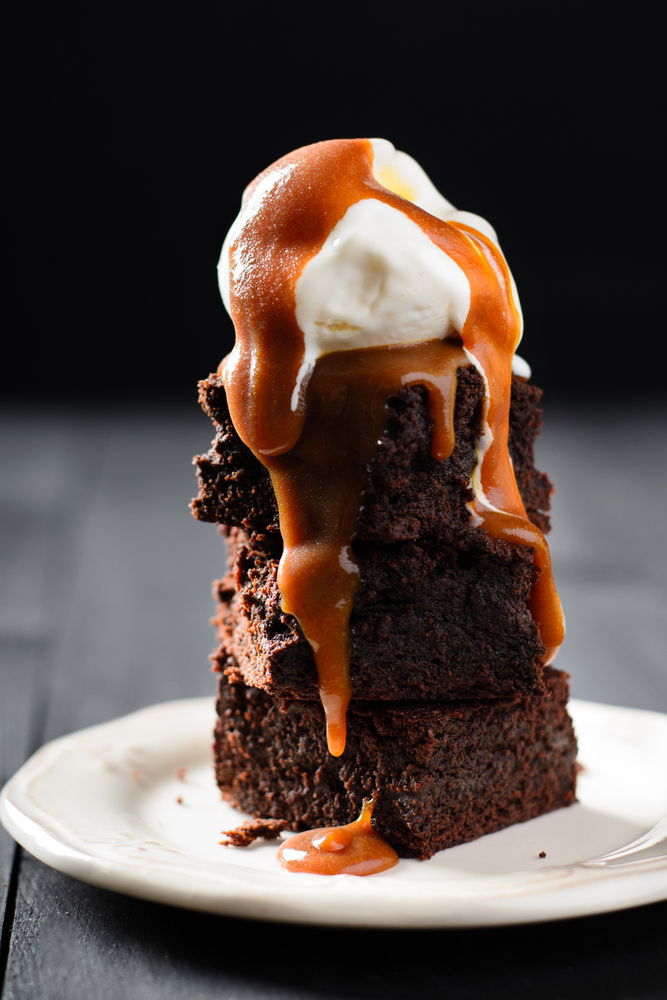 מתכון לבראוניז נימוחים וחמים עם ארומה שוקולדית כובשת