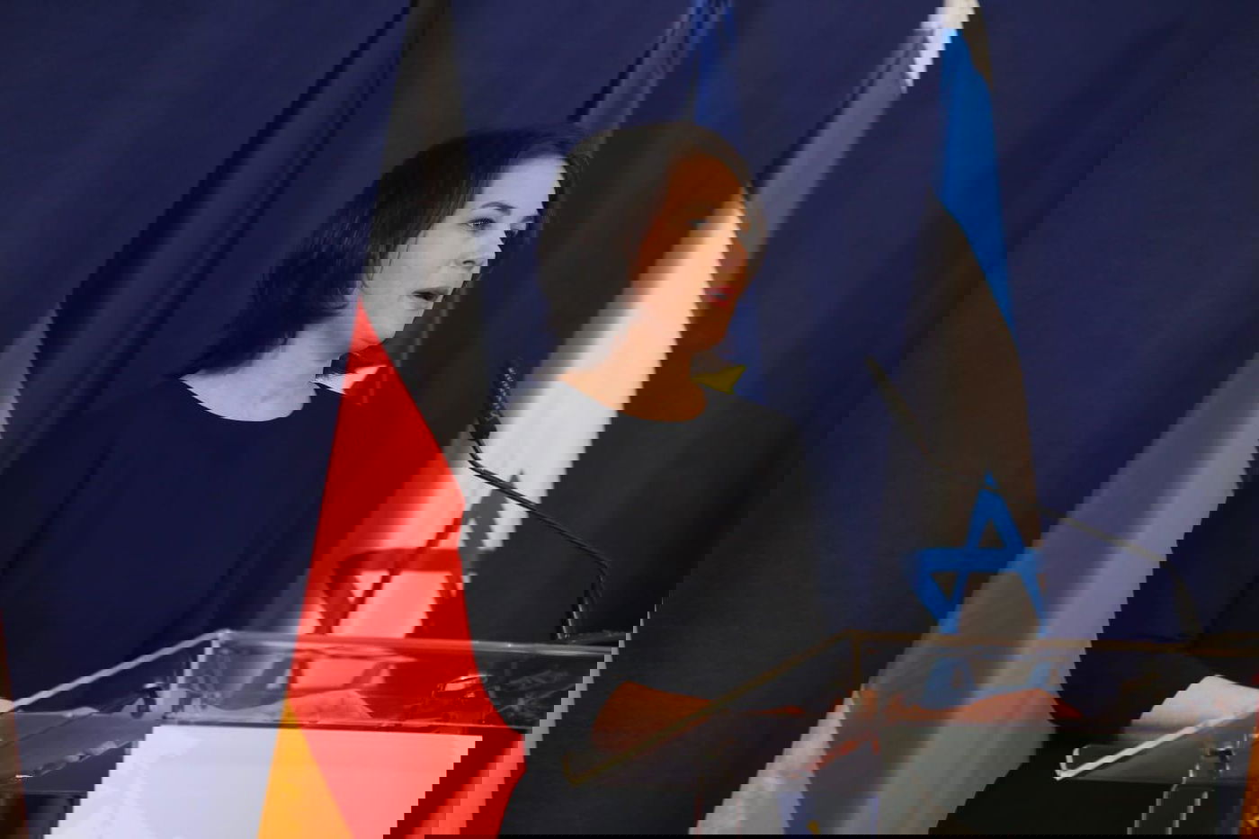 "לא מתכחשים לעבר"; לפיד דיבר בגרמניה