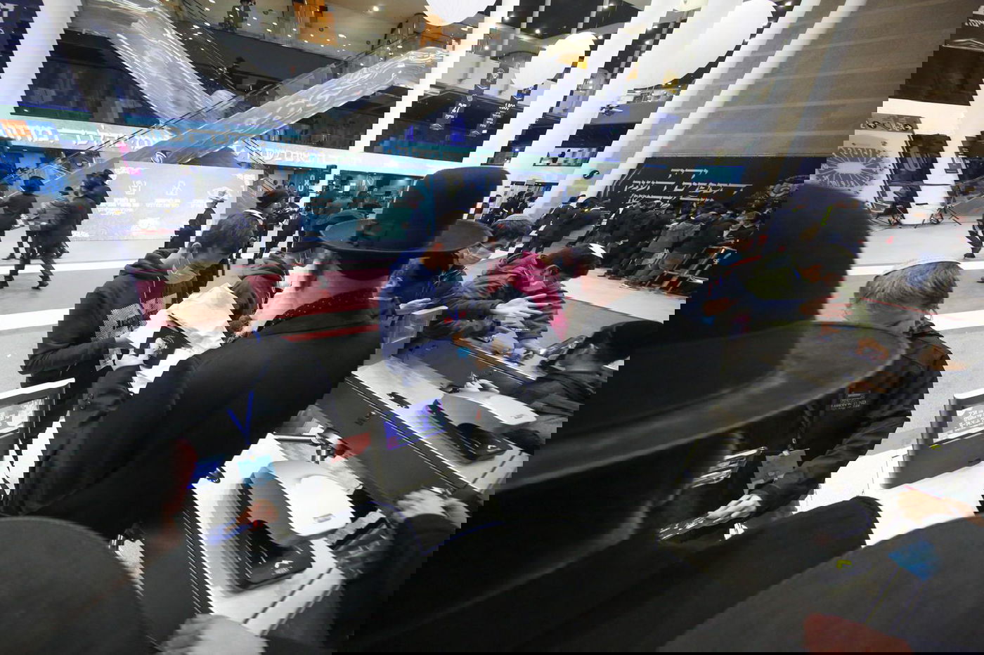 דרשו ה' ועוזו: רבבות חגגו את סיום 'הדף היומי בהלכה'; צפו