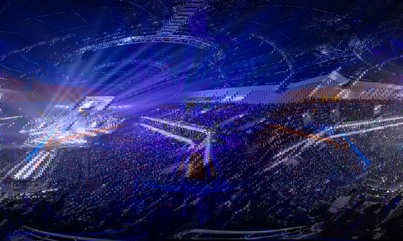 דרשו ה' ועוזו: רבבות חגגו את סיום 'הדף היומי בהלכה'; צפו