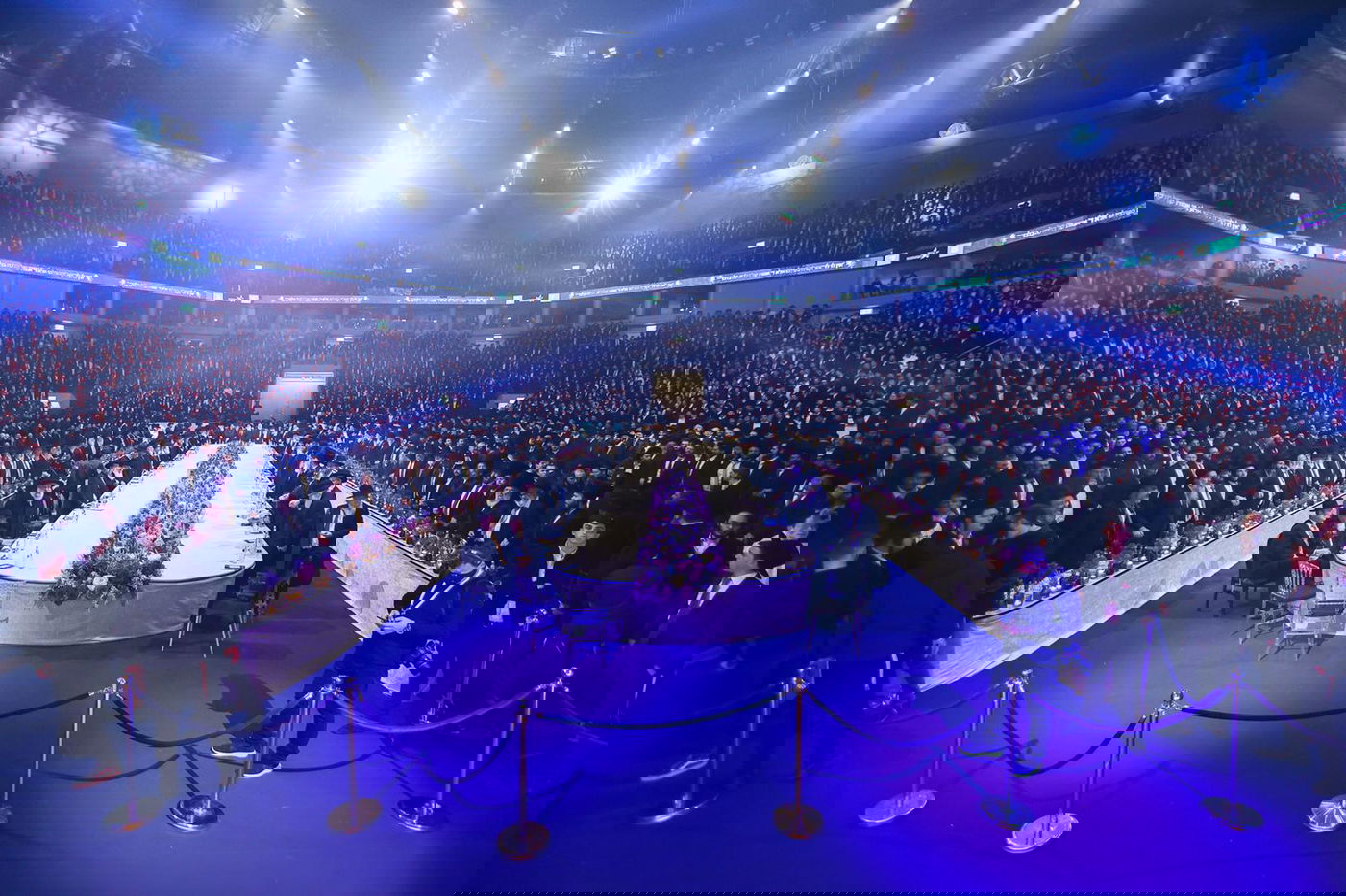 דרשו ה' ועוזו: רבבות חגגו את סיום 'הדף היומי בהלכה'; צפו