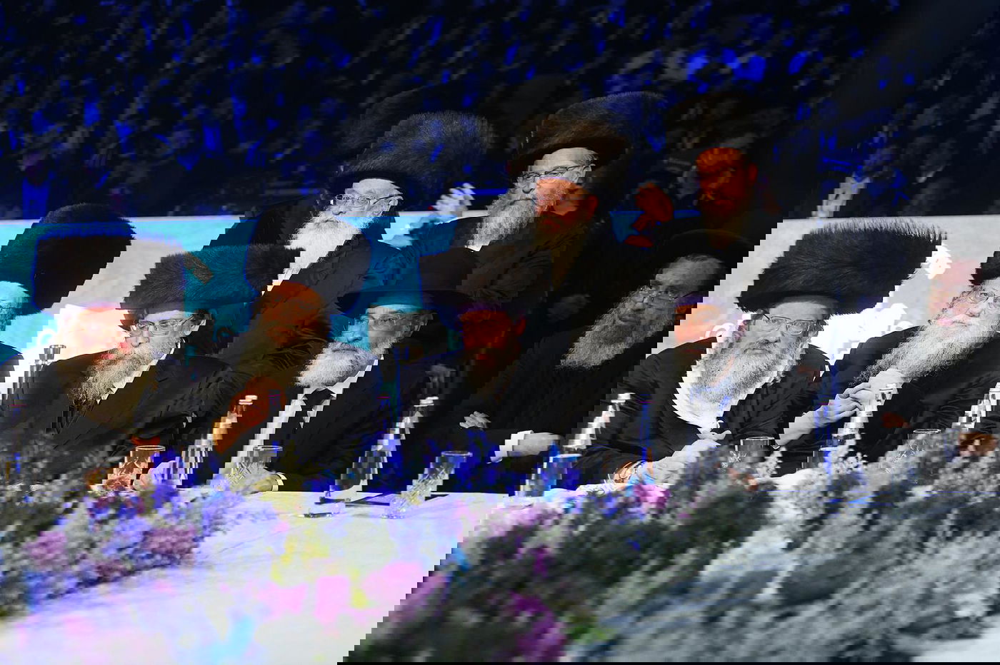 דרשו ה' ועוזו: רבבות חגגו את סיום 'הדף היומי בהלכה'; צפו