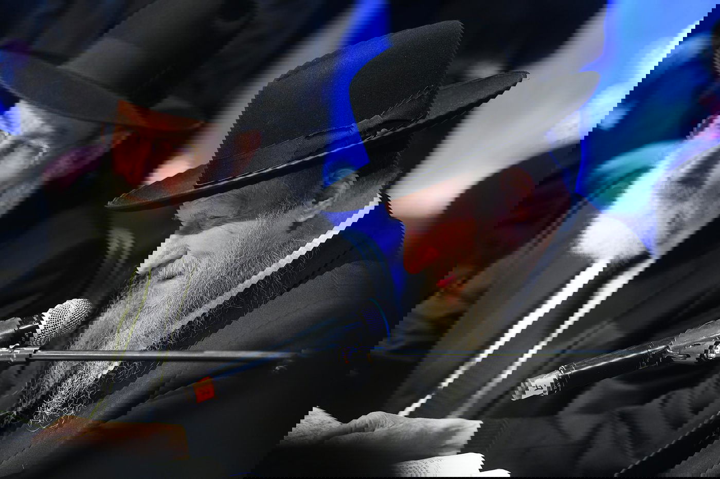 דרשו ה' ועוזו: רבבות חגגו את סיום 'הדף היומי בהלכה'; צפו