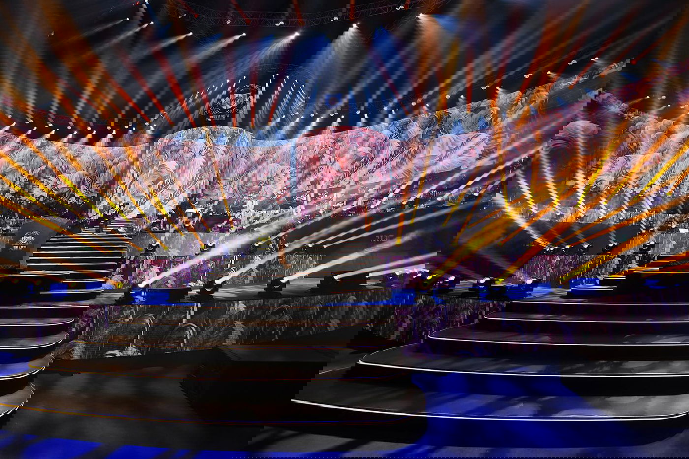 דרשו ה' ועוזו: רבבות חגגו את סיום 'הדף היומי בהלכה'; צפו