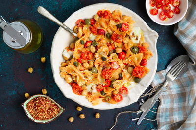 פסטה אה צ’צ’י - פסטה ברוטב עגבניות וחומוס