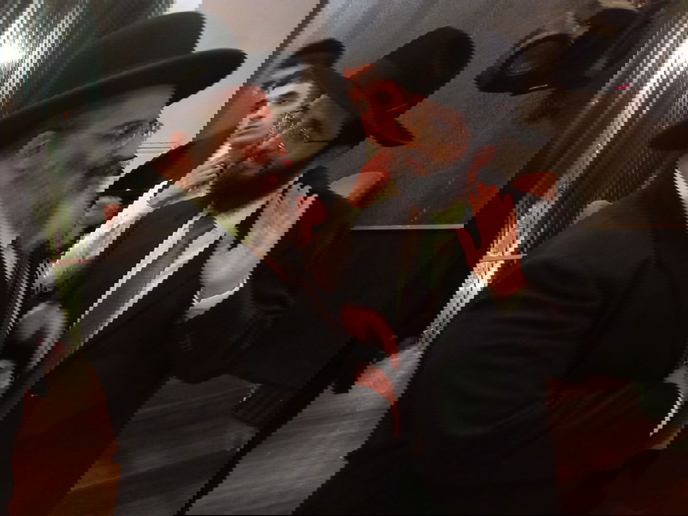 ידוענים, רבנים ואישי ציבור בחתונת נכד הרב מאזוז